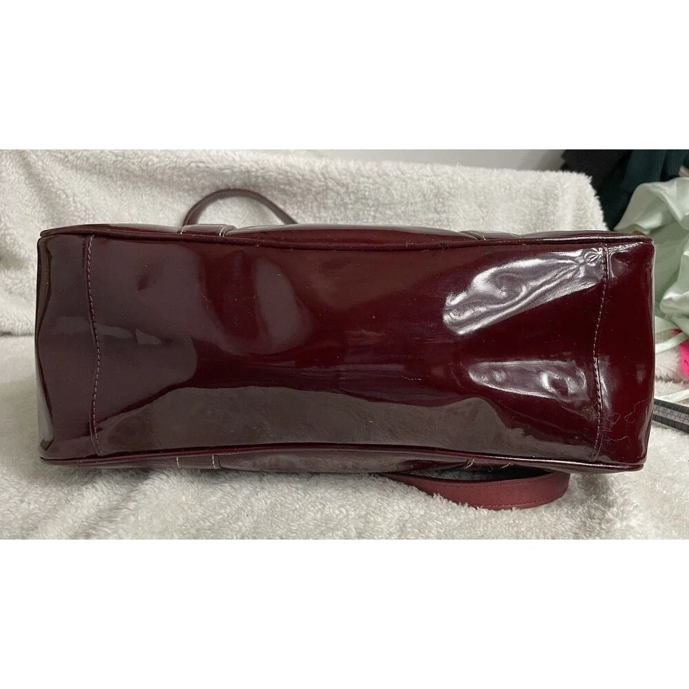 Coach Burgundy Patent Leather Tunrlock Pocket Double Handle Tote Bag READ - Picture 5 of 16